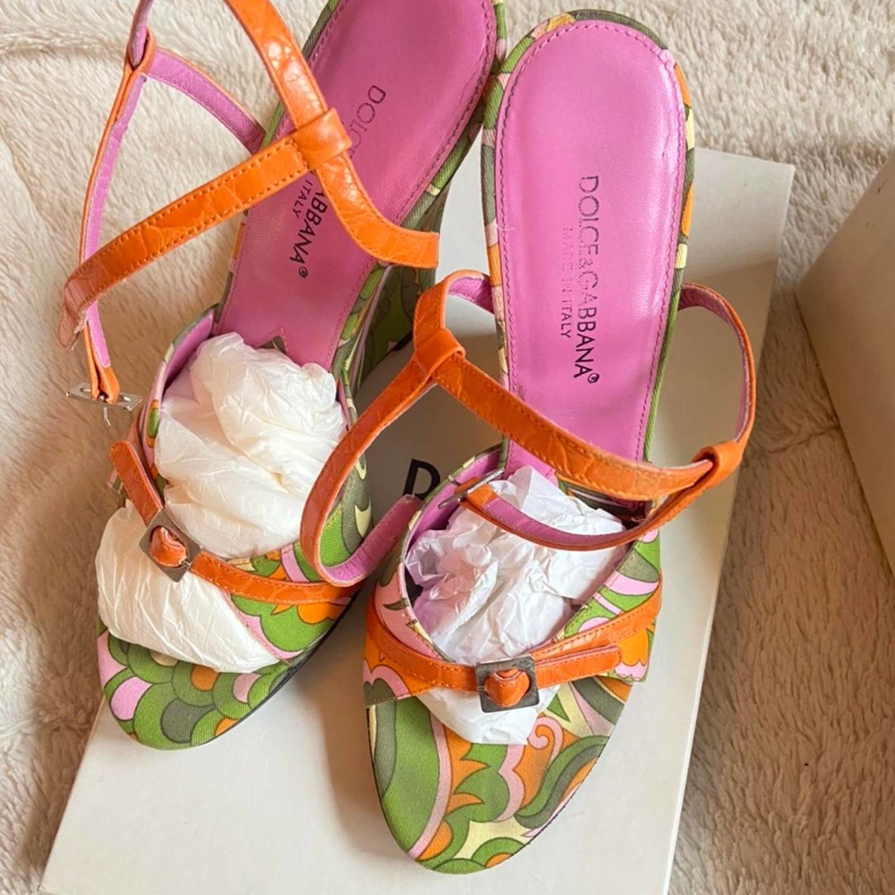 Authentic Summer of Love Dolce & Gabbana Psychedelic Heels size 6 - Picture 4 of 4